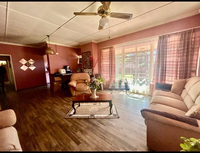 3 BEDROOM HOUSE FOR SALE IN VANDERBIJLPARK SW 1